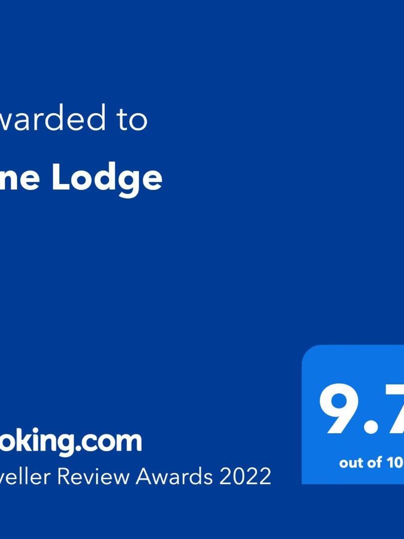 Pine Lodge Gorebridge Exterior photo